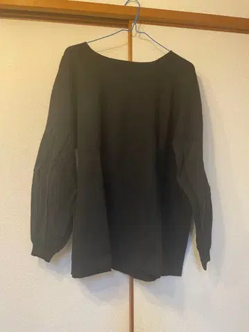 n'OrLABEL 뽕 소매 니트 블랙