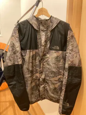 The North Face 마운틴 파카 카모플라쥬