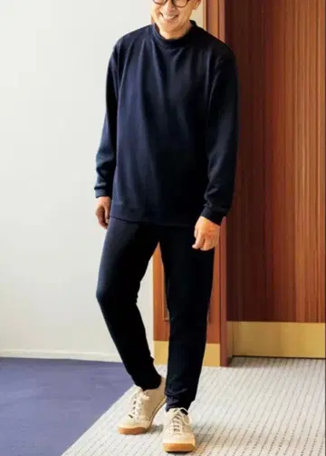 새상품 하르메크 트래블 상하의 세트 남성용 파자마 룸웨어 L 네이비