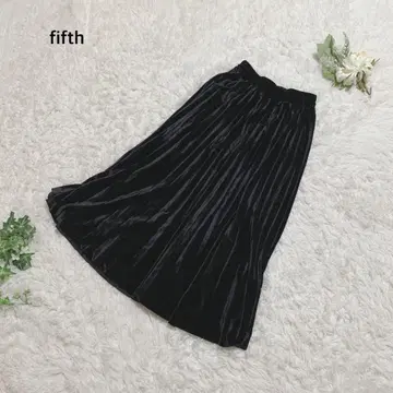 피프스 플리츠 스커트 롱 기장 허리밴딩 광택감 벨로아풍 가을/겨울 블랙