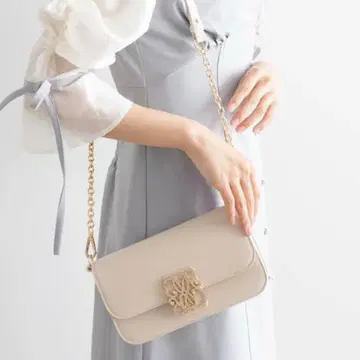 RANDA 비쥬 금장 장식 백 아이보리 걸리시 럭셔리 고급 2WAY