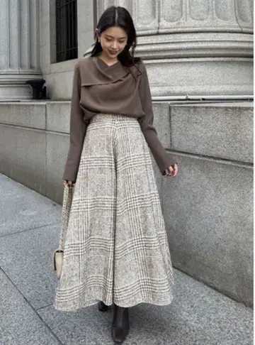 아뉴앙스 울 체크 트위드 플레어 스커트