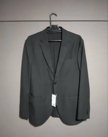 [ 미사용 새상품 ] 유니클로 감동 자켓 다크 그레이 L