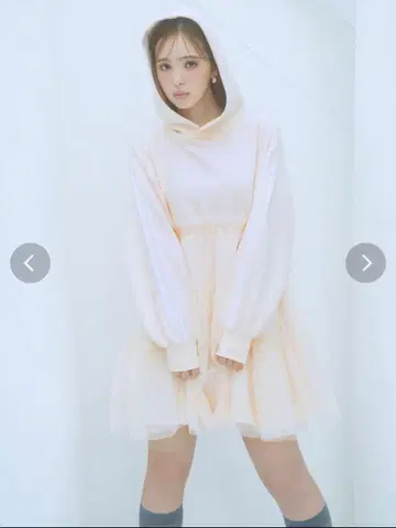 인터넷 완판템 [ 정가 13,200엔 ] 칼나물 튤 맨투맨 원피스