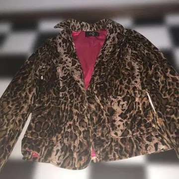 표범 무늬 레오파드 무늬 레오파드 자켓