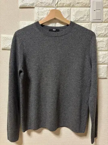 유니클로 캐시미어 크루넥 스웨터 블랙 L 사이즈