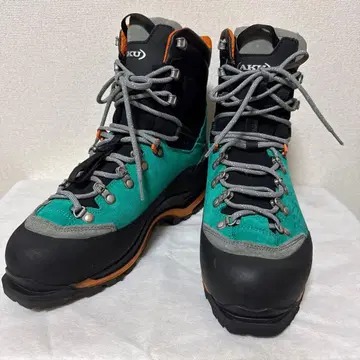 AKU 겨울용 등산화 26.5ccm