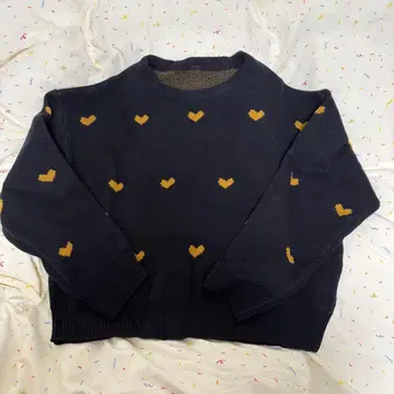 네이비 하트 무늬 니트 스웨터 긴팔