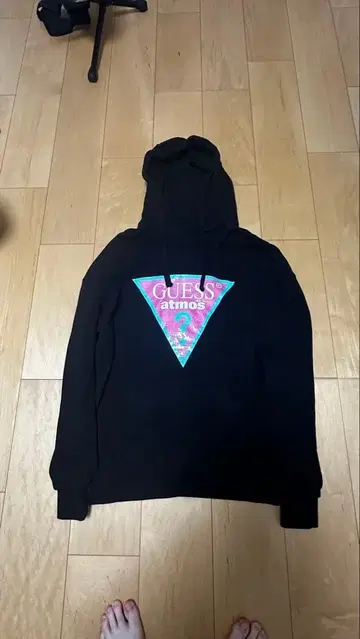 후카세 세카오와 GUESS x atmos x BADMOOD 후드티