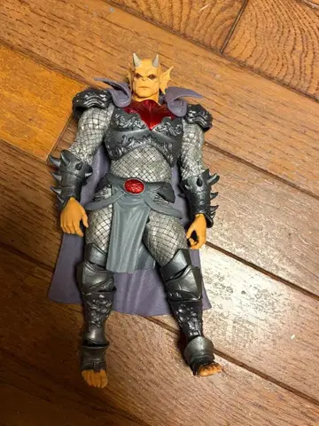 맥팔렌 토이즈 데몬