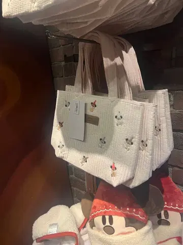 릴린린 토트백 디즈니 크리스마스 2025