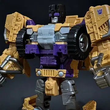 트랜스포머 유나이트 워리어즈 UW-07 [ 스윈들 ]