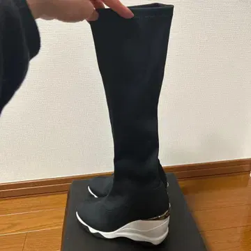 블랙 스트레치 원단 롱 부츠 통굽