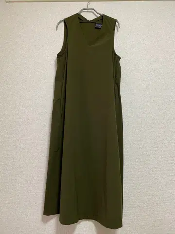 THOUSAND MILE 슬리브리스 롱 원피스