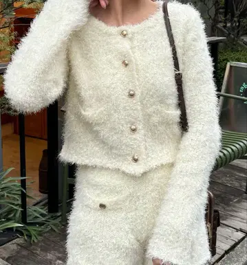 Chico 라메 샤기 금장 버튼 컴팩트 긴팔 가디건