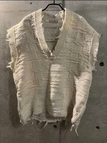 PERVERZE V넥 니트 베스트 데미지 니트