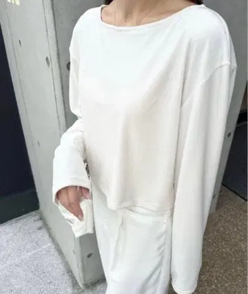 CARLA 카라 세련된 벨로아 상의