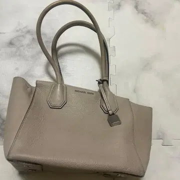 MICHAEL KORS 그레이 가죽 핸드백