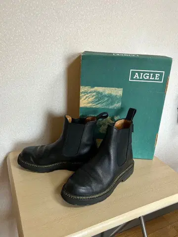 AIGLE 블랙 사이드 고어 부츠