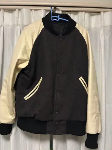 mb절찬! 바시티 자켓 다크 그레이 유니클로