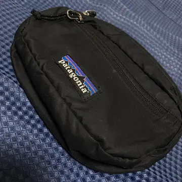 파타고니아 울트라라이트 블랙홀 미니 힙색