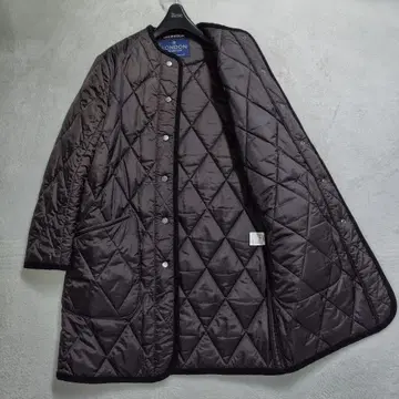 미사용에 가까운 현행 런던 트래디션 퀼팅 자켓 롱 기장
