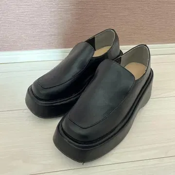 패비패비 FABBY FABBY. 로퍼 와이드 통굽 신발