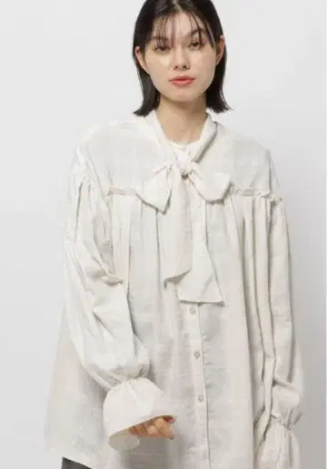 미사용 새상품 니코앤드 완판템 아이보리 리본 포함 셔츠