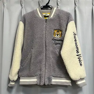 그라니프 오썸 타이거 보아 바시티 자켓 S 사이즈