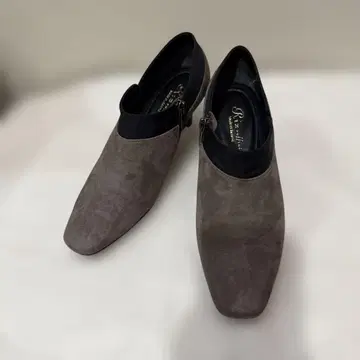 Riz raffinee 그레이쥬 부티 23cm