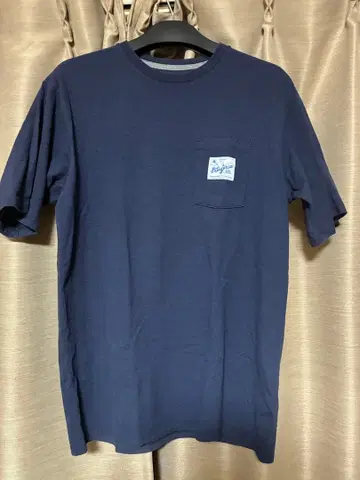 Patagonia 네이비 T셔츠 그래픽