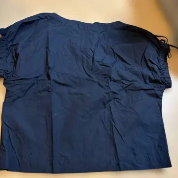 united arrows 네이비 슬리브리스 셔츠 개더 소매