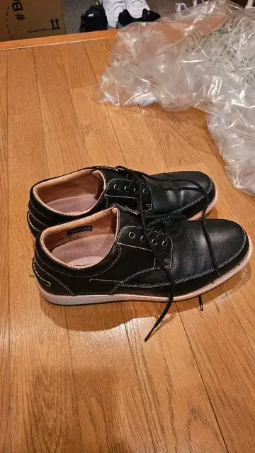 블랙 가죽 스니커즈 레이스업