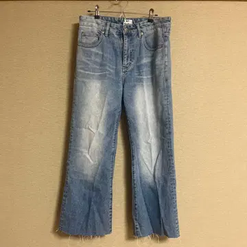 M.P. Studios 플레어 데님 팬츠