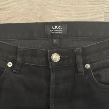 A.P.C. 뉴 스탠다드 블랙 데님 29인치