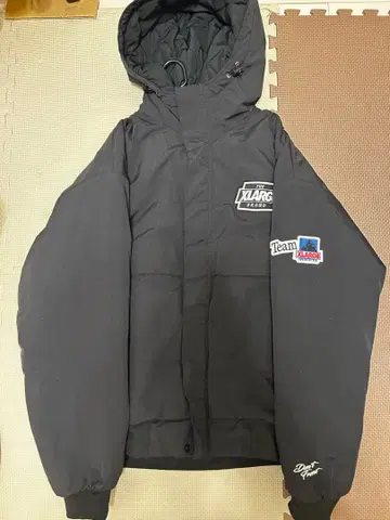 XLARGE 블랙 다운 자켓