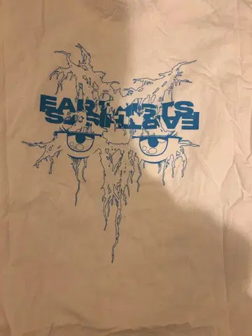 Earthists. 긴팔 T셔츠
