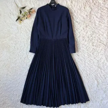 LE PHIL 롱 플리츠 원피스 네이비