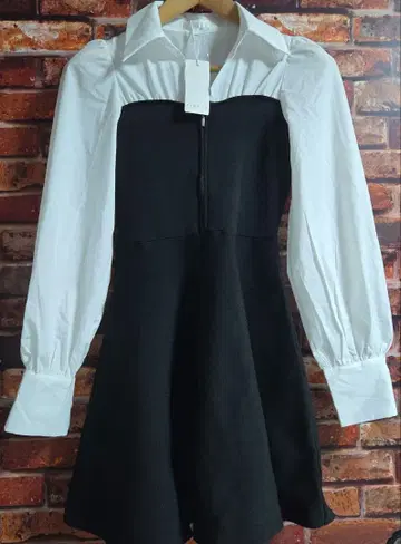 택 포함 새상품 rienda 지퍼 긴팔 미니 원피스