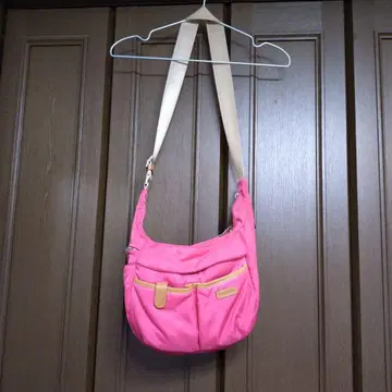 새상품급 ELISE TRAN 핑크 숄더백