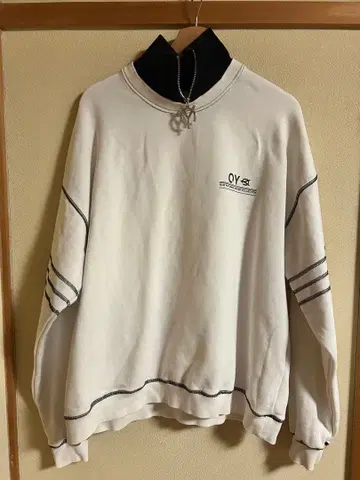 OY 하이넥 트레이닝복 화이트
