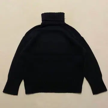 갤러리 비 파인 울 하이넥 풀오버 니트