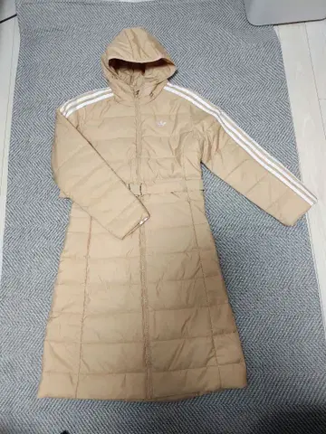 adidas 베이지 다운 자켓 M