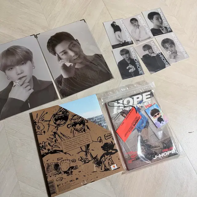 Bts 모노크롬 프리미엄포토 슈가, RM 외 일괄판매