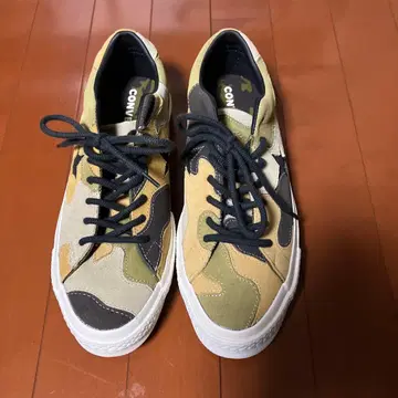 CONVERSE 카모플라쥬 스니커즈