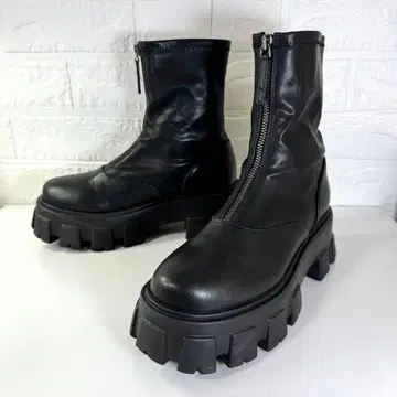 [ 새상품급 ] COEL 코엘 프론트 지퍼 숏부츠 블랙 24.5cm