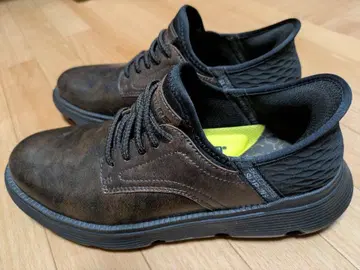 SKECHERS 브라운 캐주얼 슈즈