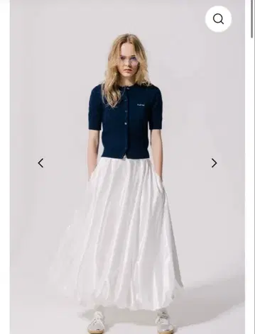 the toe Bercy Balloon Skirt