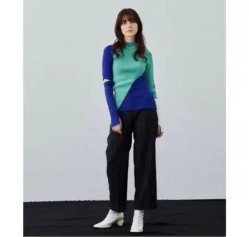 새상품 [ UNITED TOKYO 슬란트 바이컬러 니트 ] 슬릿 일본제