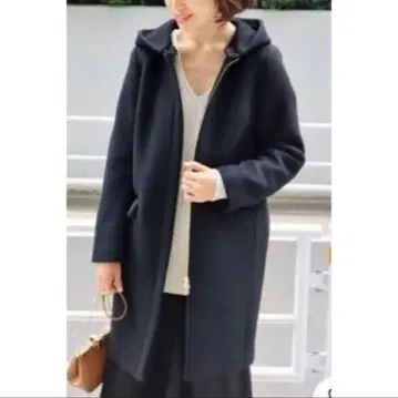 네이비 후드 부착 코트